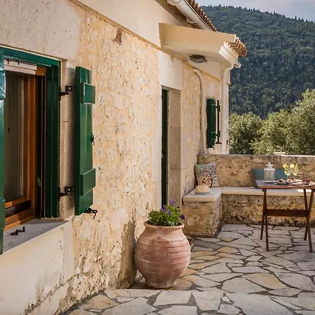 Traditional Stone House Anofli 1843 Kefalonia * פיסקרדו