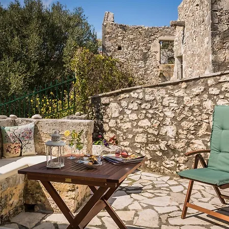 Traditional Stone House Anofli 1843 Kefalonia פיסקרדו