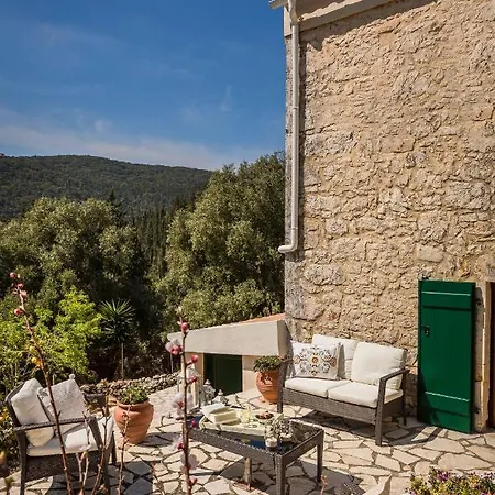 Traditional Stone House Anofli 1843 Kefalonia פיסקרדו
