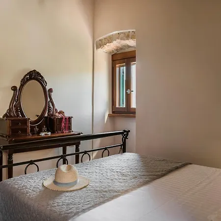 Vakantiehuis Traditional Stone House Anofli 1843 Kefalonia